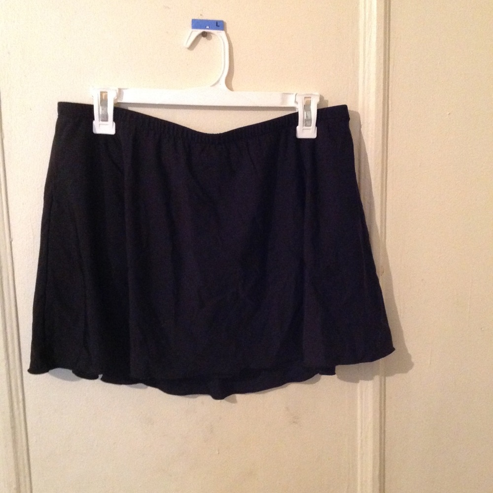 Black swim skirt